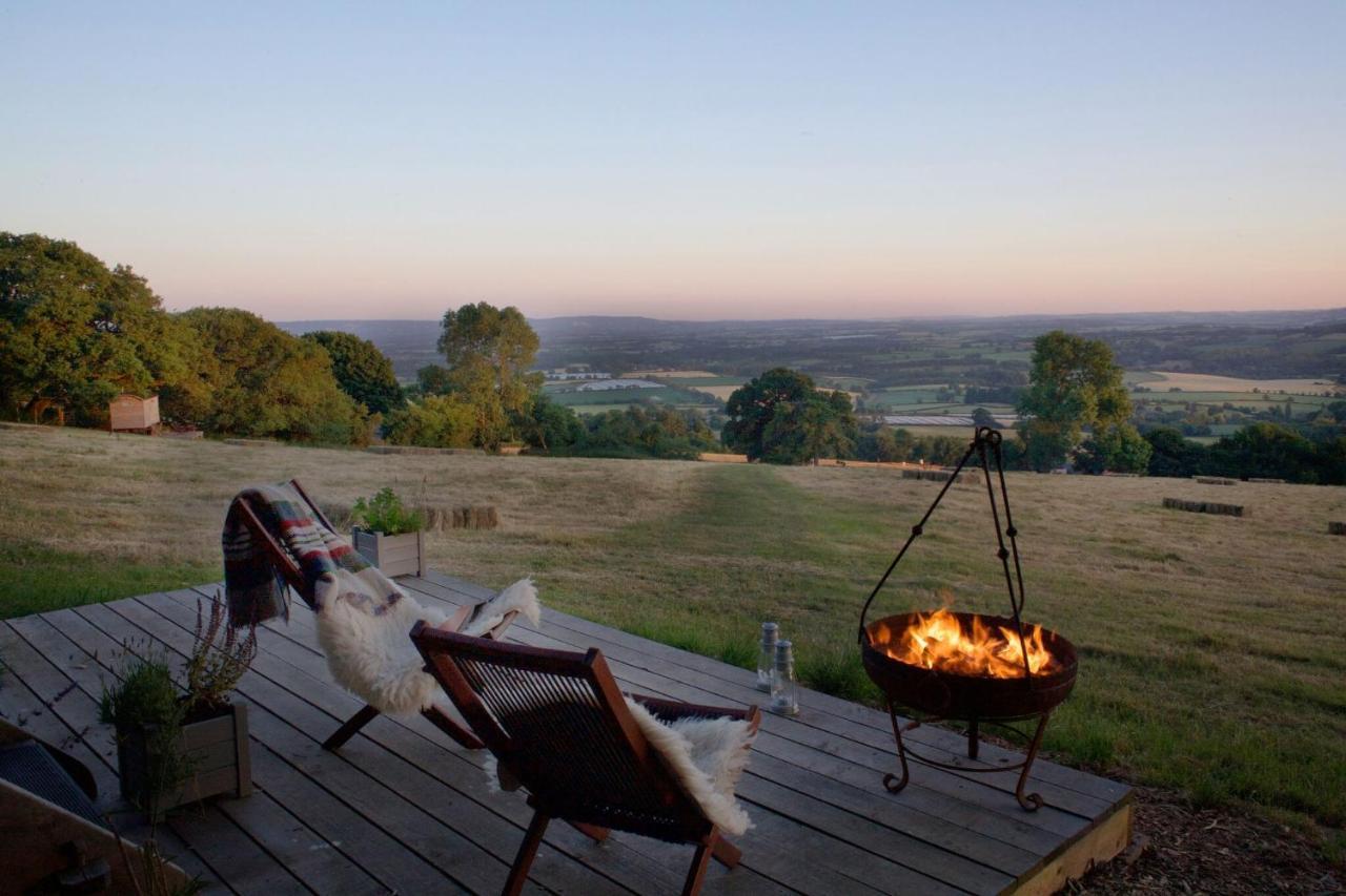 Tilbury Shepherd Huts With Hot Tubs Plus Holiday Cottages West Bagborough Экстерьер фото