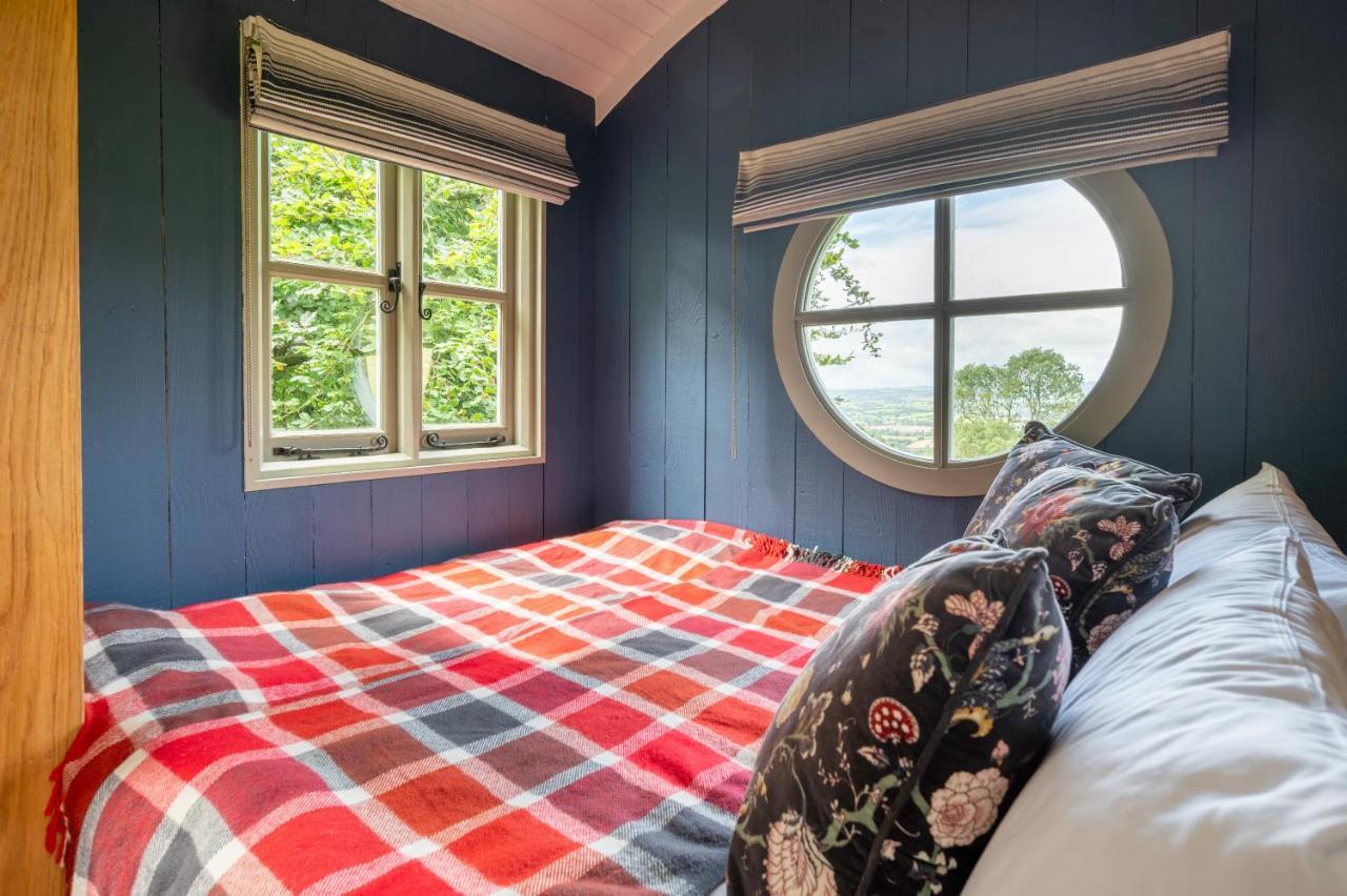 Tilbury Shepherd Huts With Hot Tubs Plus Holiday Cottages West Bagborough Экстерьер фото