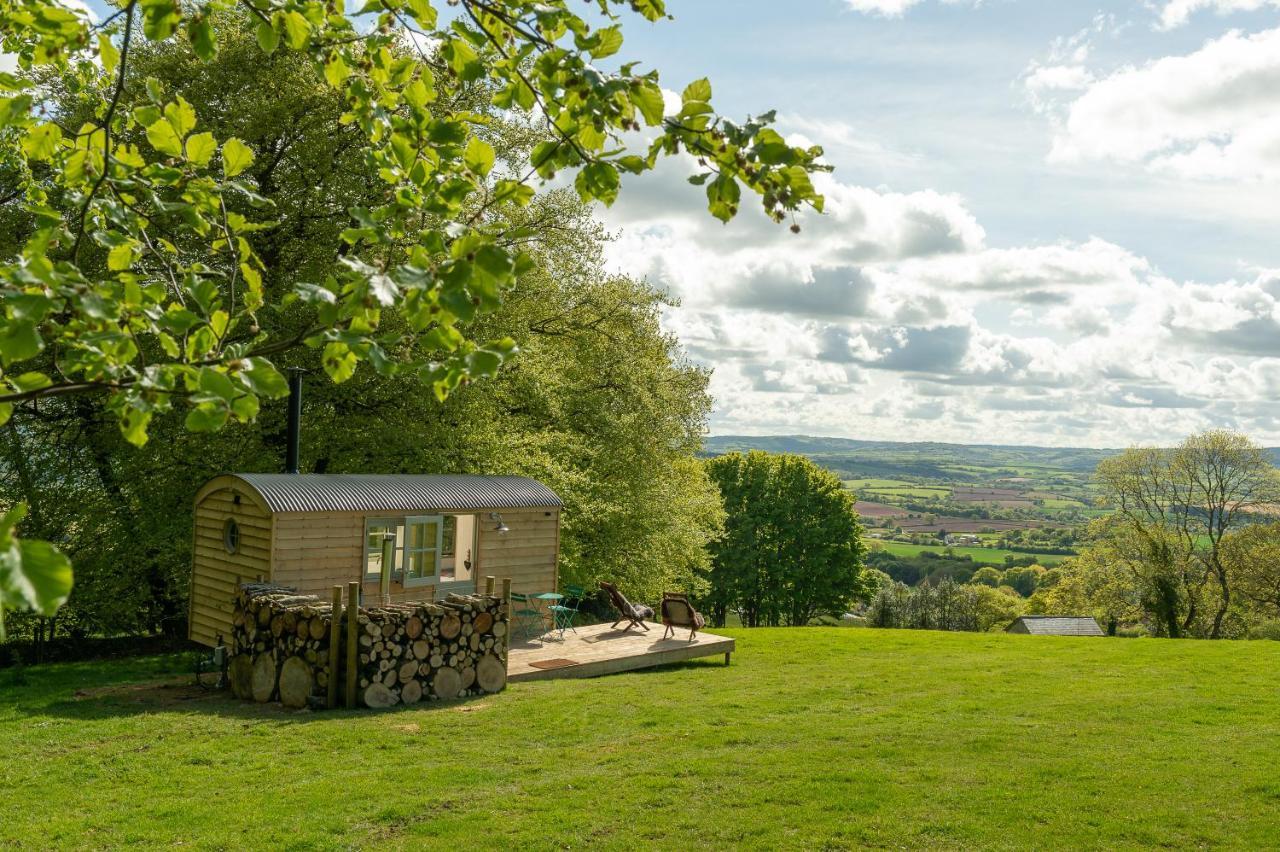 Tilbury Shepherd Huts With Hot Tubs Plus Holiday Cottages West Bagborough Экстерьер фото
