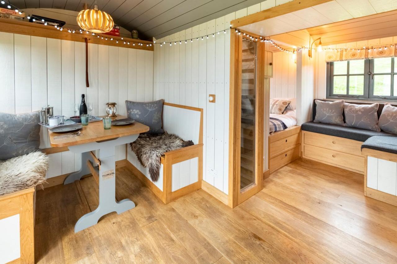 Tilbury Shepherd Huts With Hot Tubs Plus Holiday Cottages West Bagborough Экстерьер фото