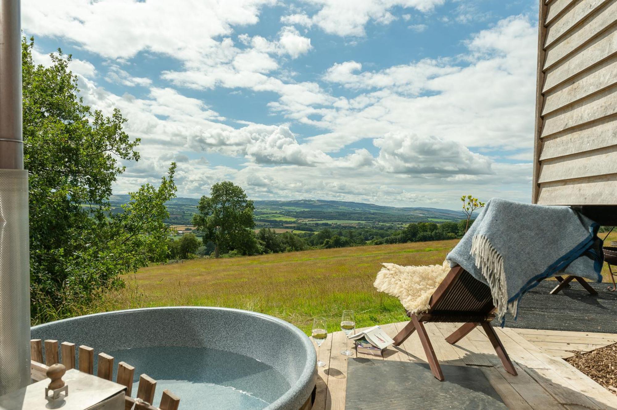 Tilbury Shepherd Huts With Hot Tubs Plus Holiday Cottages West Bagborough Экстерьер фото