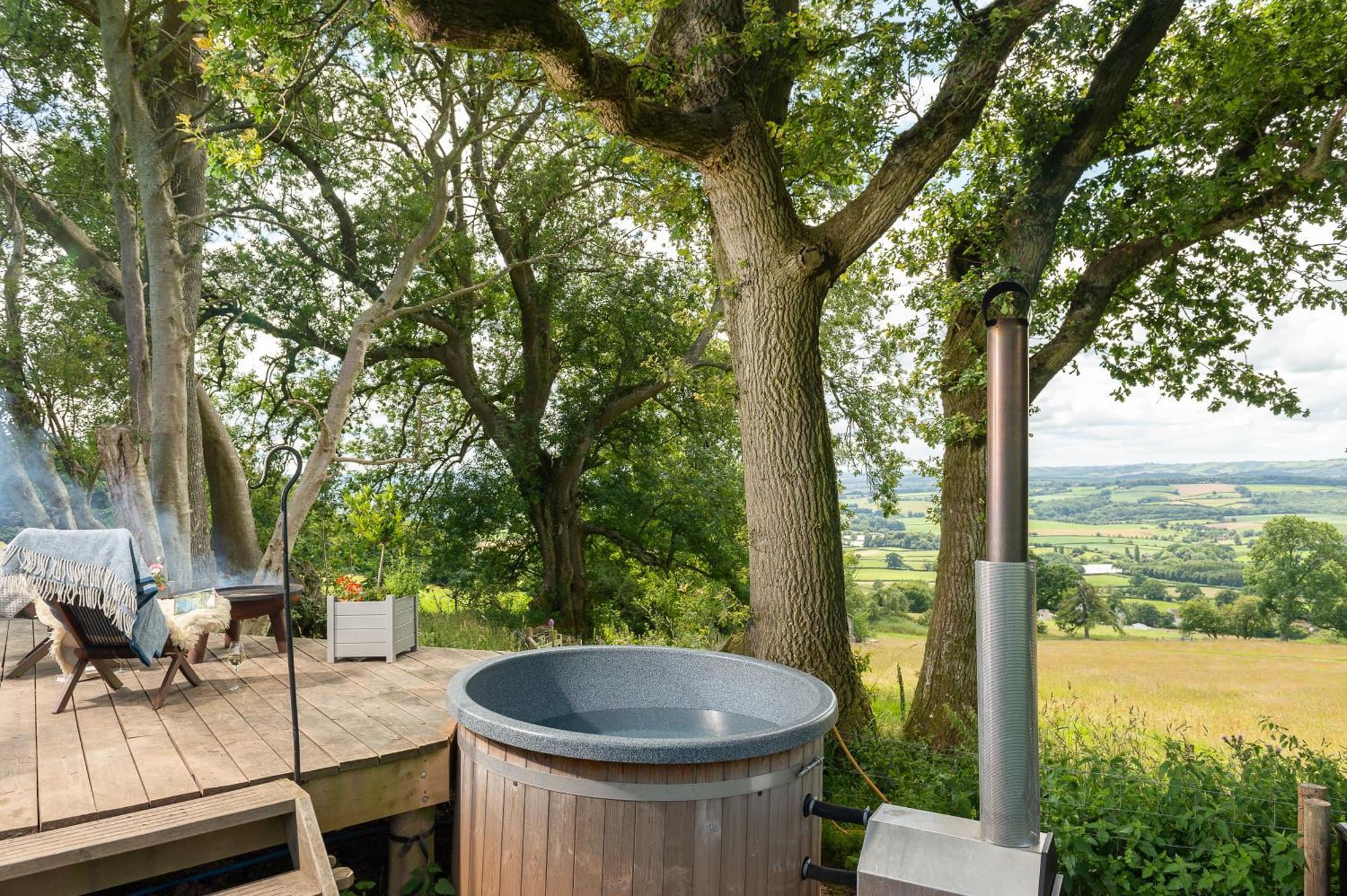 Tilbury Shepherd Huts With Hot Tubs Plus Holiday Cottages West Bagborough Экстерьер фото